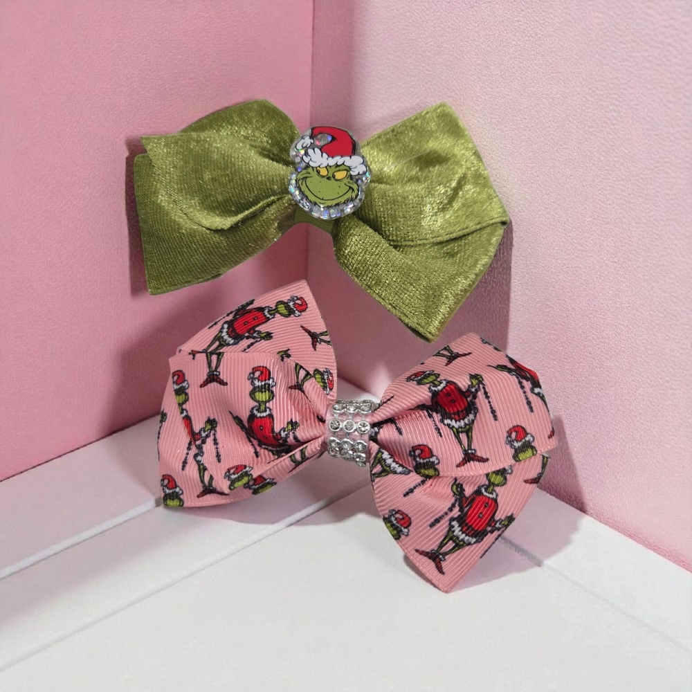 🔥The Grinch Kids Hair Bow Set🔥
